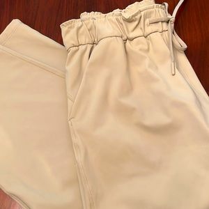 NEVER Worn Lululemon Keep Moving Crop Tan Pant. Size 8